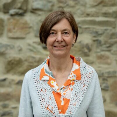 Dr. Elisabeth Müller Dr. Elisabeth Müller