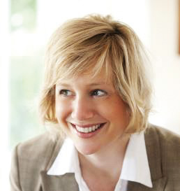 Dr. Nina Paulic Dr. Nina Paulic